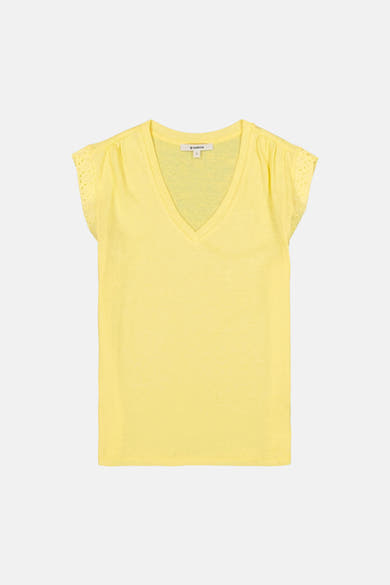 Top jaune de GARCIA à col en V avec manches courtes et détails ajourés.