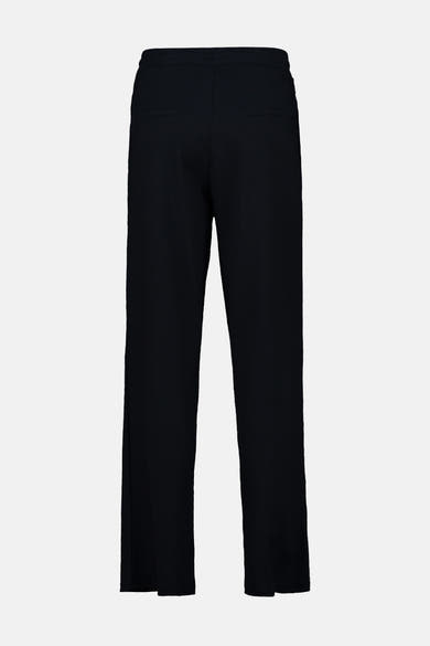 Blauwe broek van ZABAIONE, rechte pasvorm, met discrete achterzakken en een licht gestructureerde textuur.