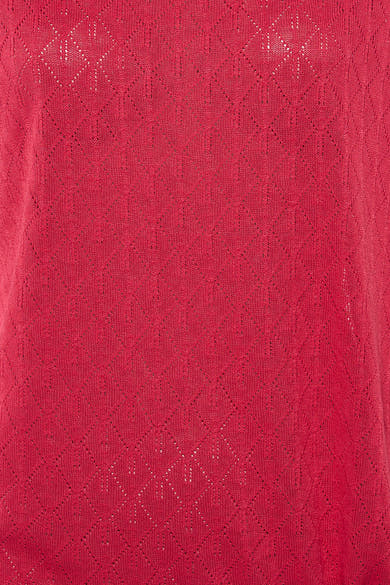 Roze T-shirt met korte mouwen van Zabaione, in ajourgebreid met ruitpatroon.