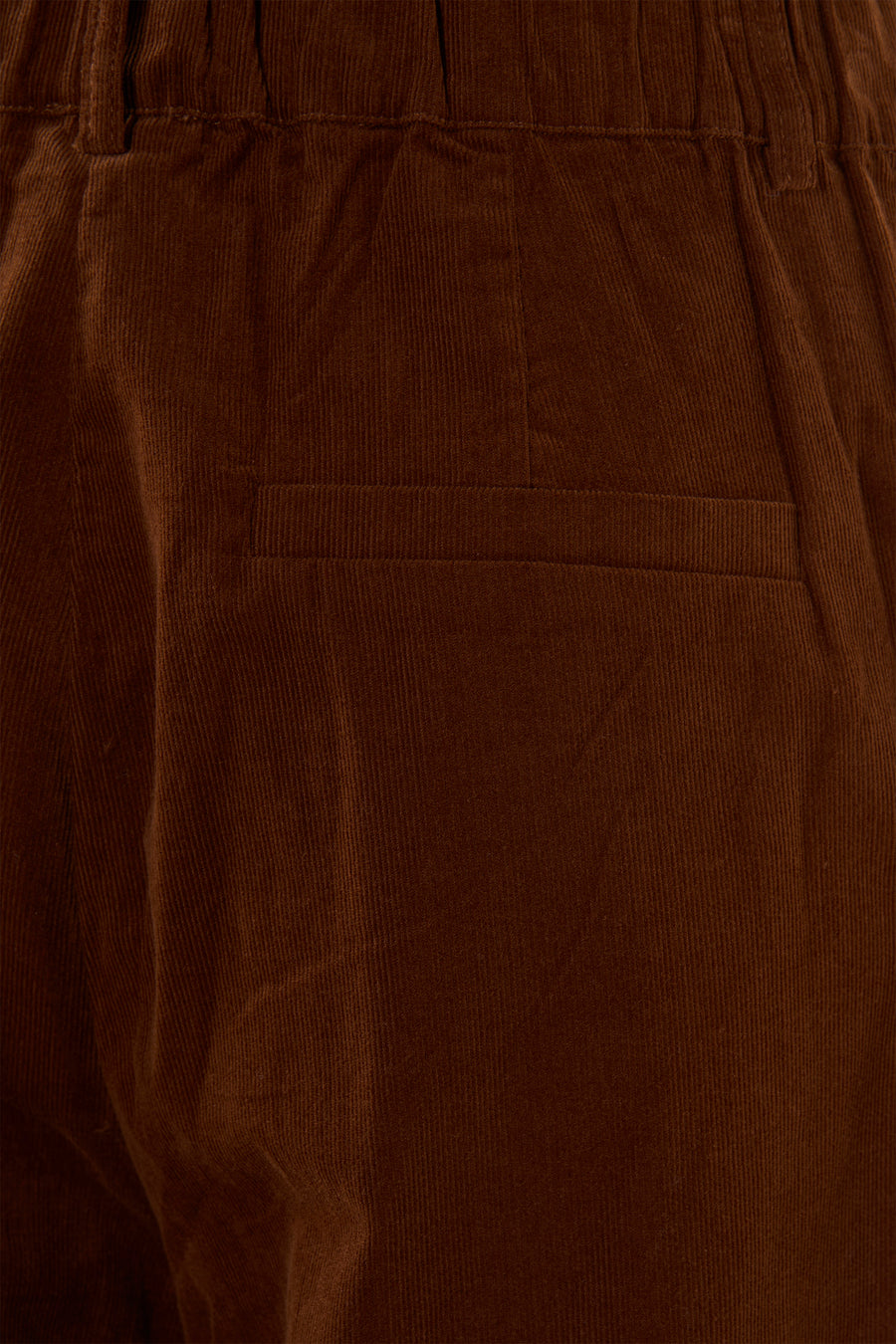 Pantalon en velours côtelé cognac par SENSO, vue arrière avec poche discrète et taille élastiquée