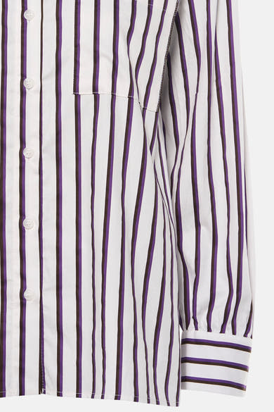 Blouse à manches longues violette et blanche à rayures verticales par SENSO, boutons blancs, vue rapprochée
