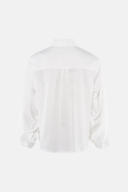 Blouse à manches longues écru par SENSO, vue arrière, tissu fluide avec plis verticaux et col classique