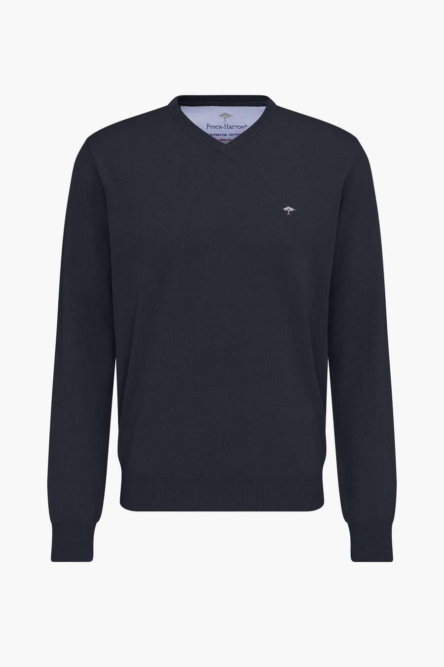 Pull bleu en maille de Fynch-Hatton avec logo brodé discret sur la poitrine.