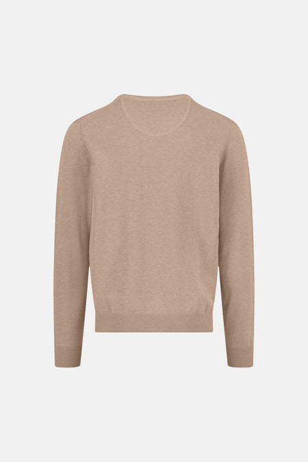Pull à col en V taupe de FYNCH-HATTON avec une texture fine et une coupe classique.