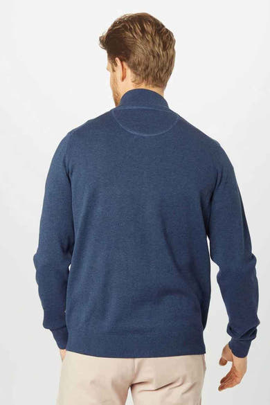 Gilet bleu de Fynch-Hatton, col montant et manches longues, vu de dos.