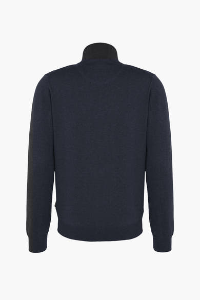Gilet bleu de Fynch-Hatton, en tricot, avec col montant et manches longues, vue de dos.
