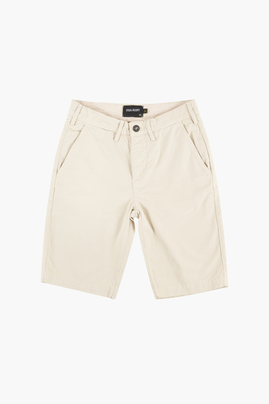 Beige Bermuda van LYLE & SCOTT, met knoopbare achterzakken en geborduurd vlinderlogo.