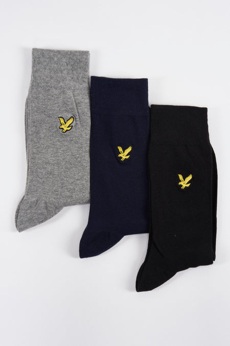 Grijze, marineblauwe en zwarte sokken van Lyle & Scott, met geborduurd gouden adelaarslogo.