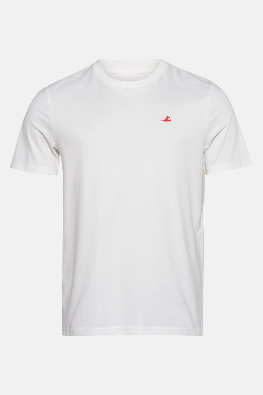 Wit T-shirt met korte mouwen van STROM, met een klein geborduurd rood sportschoenmotief.
