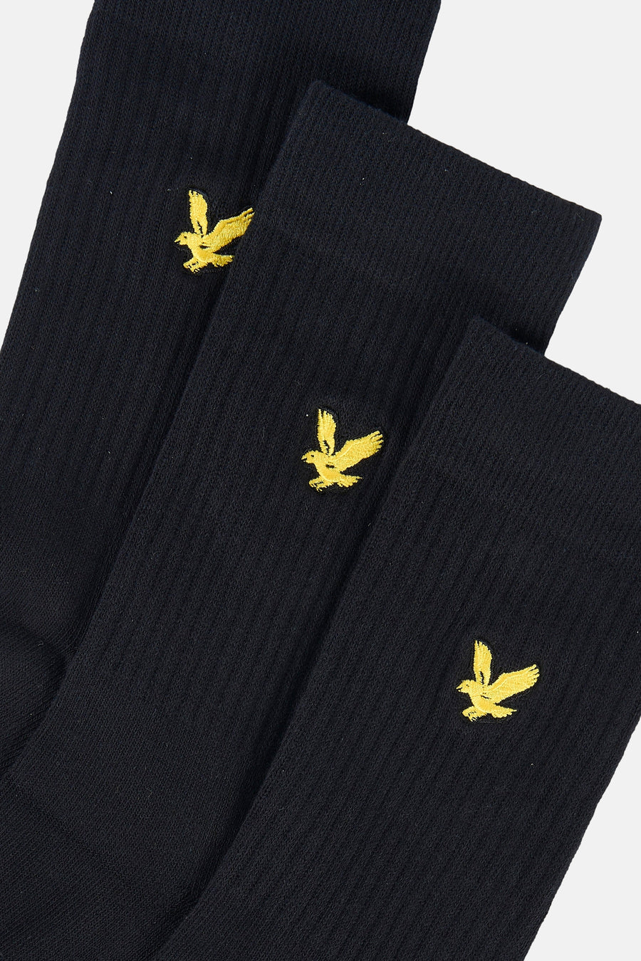 Zwarte sokken van LYLE & SCOTT, met geborduurd goudkleurig adelaarslogo.