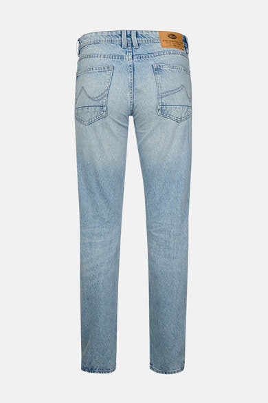 Rechte lichtblauwe jeans van Petrol Industries, met achterzakken en een wassing.