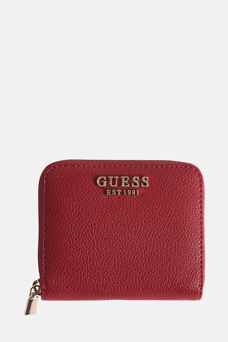 Rode textuurportefeuille van Guess, met gouden ritssluiting en zichtbaar logo.