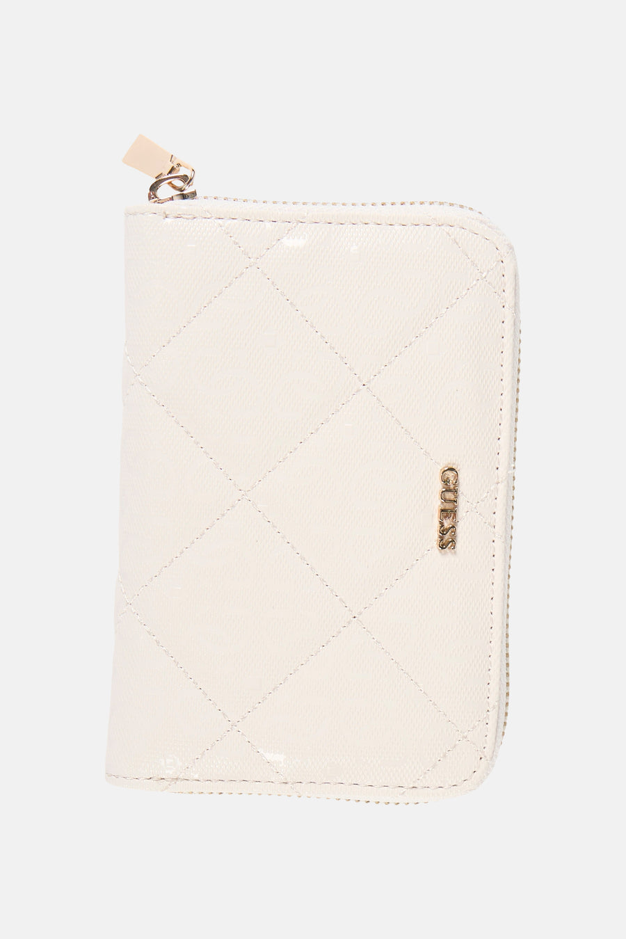 Witte Guess® portemonnee, ruitvormig doorgestikt patroon en gouden ritssluiting.