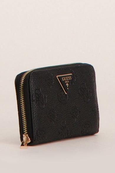 Zwarte kunstleren portefeuille van Guess, met reliëfpatroon en gouden ritssluiting.