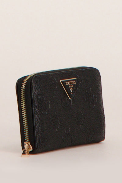 Zwarte kunstleren portefeuille van Guess, met reliëfpatroon en gouden ritssluiting.
