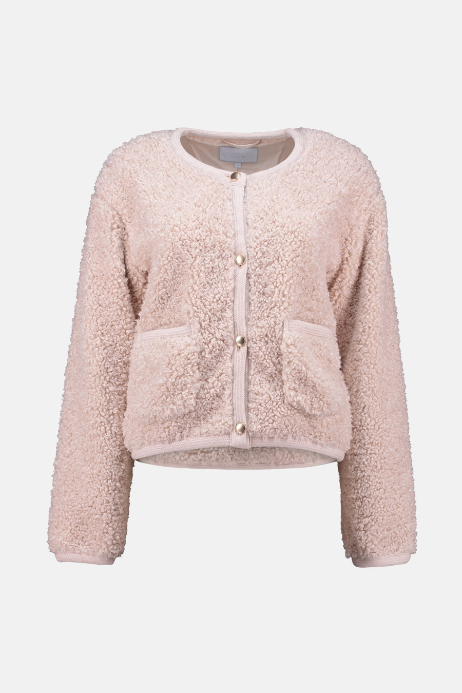 Veste courte en imitation peau de mouton écrue de Zabaione, avec poches plaquées et boutons dorés.