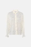 Chemise blanche à manches longues en dentelle fine par Molly Bracken, col classique, boutons discrets, poignets volantés, vue de face