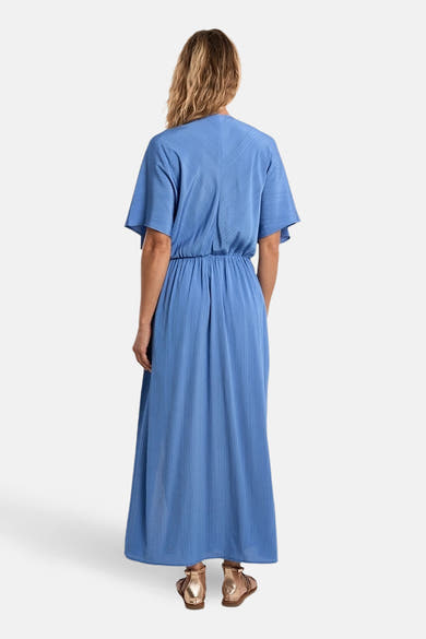 Lange blauwe jurk van Molly Bracken met korte mouwen en elastische taille.