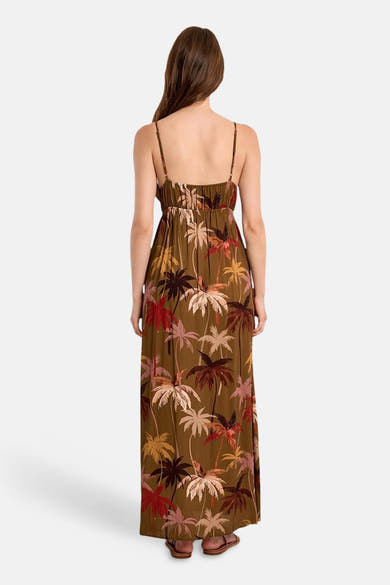 Lange meerkleurige jurk van Molly Bracken, met palmboomprint in verschillende tinten.