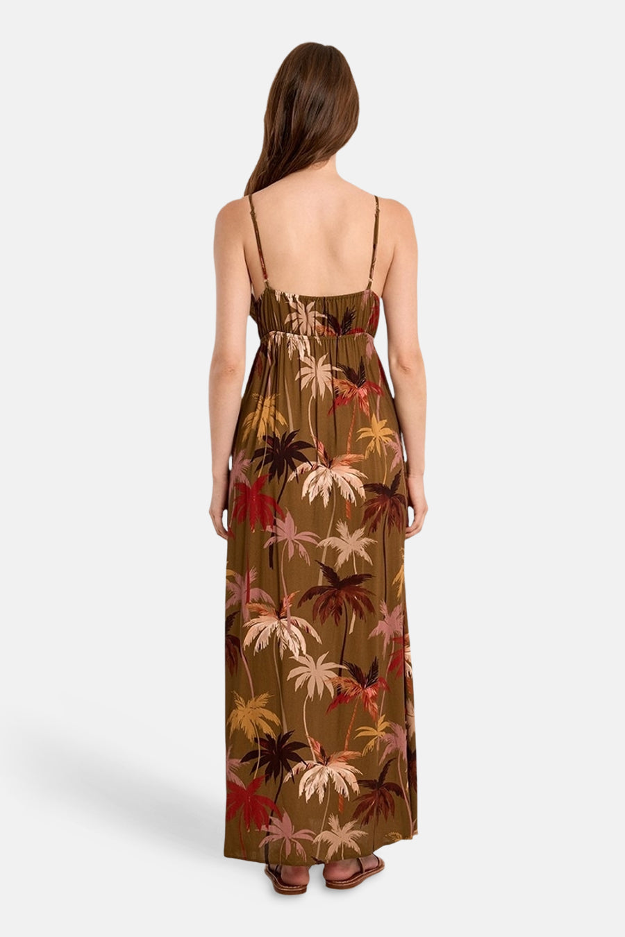 Lange meerkleurige jurk van Molly Bracken, met palmboomprint in verschillende tinten.