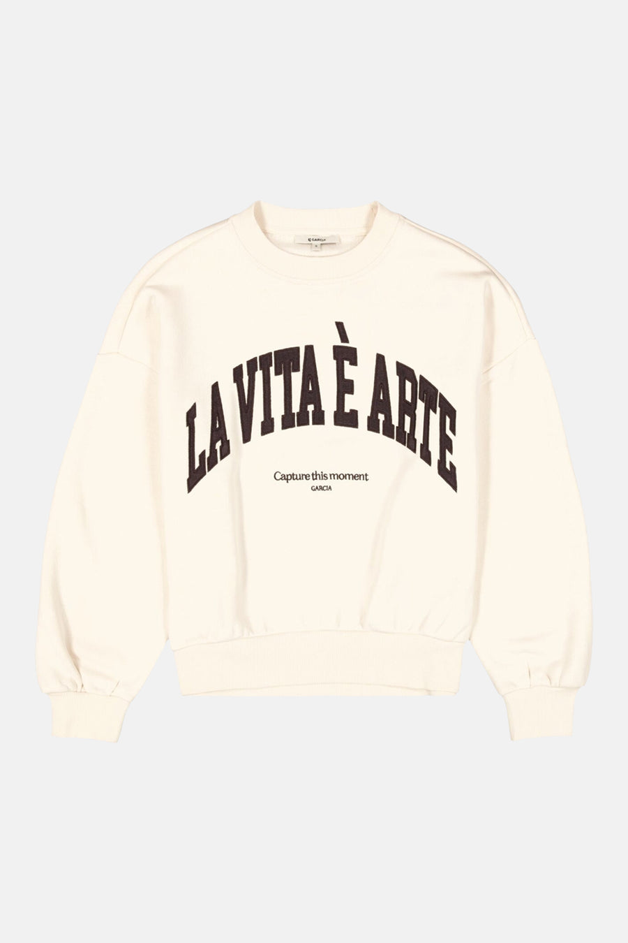 Ecru crewneck sweatshirt by Garcia with bold black arched text "LA VITA È ARTE" and smaller slogan below, ribbed cuffs and hem, front view
