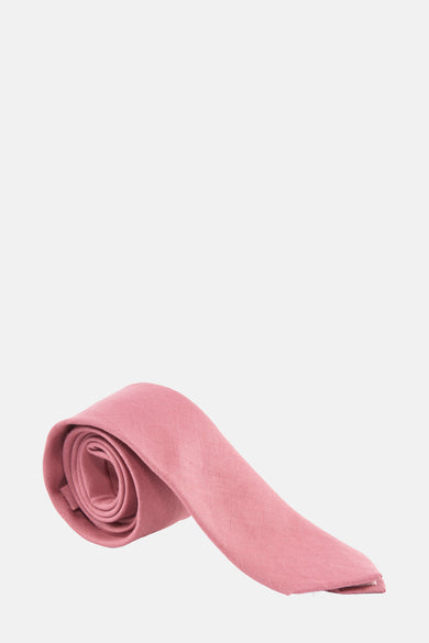 Cravate rose en lin de MR. CELESTIN, roulée et posée sur un fond clair.