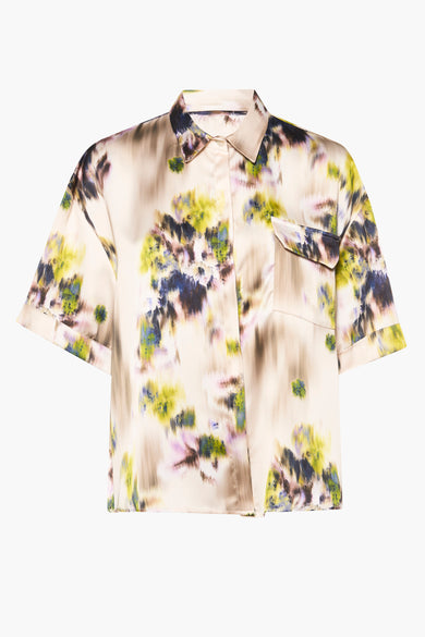 Chemise à manches courtes multicolore de VICOLO, avec motif floral et poche poitrine.

