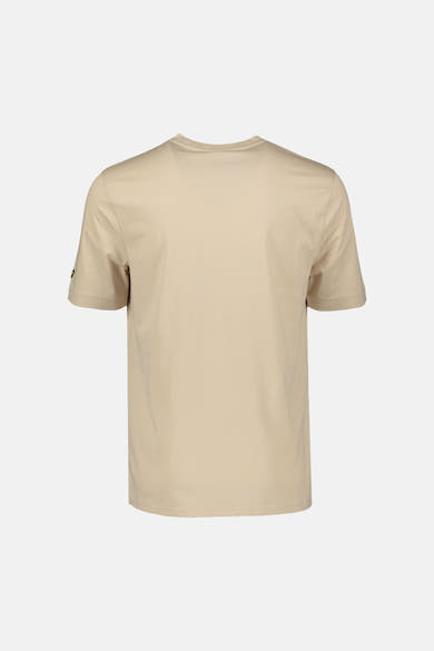 Beige T-shirt van LYLE & SCOTT van achteren gezien, met korte mouwen, geribbelde ronde hals en zwarte en gele borduursels op de linkermouw.