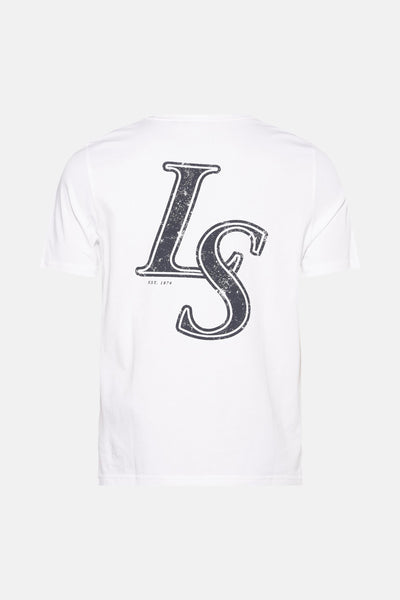 Wit T-shirt met korte mouwen van LYLE & SCOTT met grote logo-opdruk op de rug.