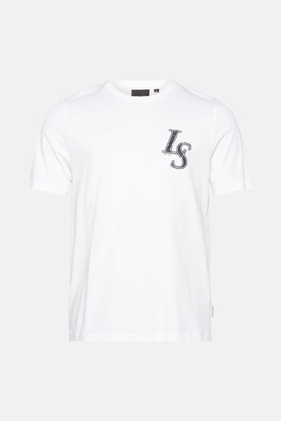 Wit T-shirt met korte mouwen van Lyle & Scott, met een logo op de voorkant.