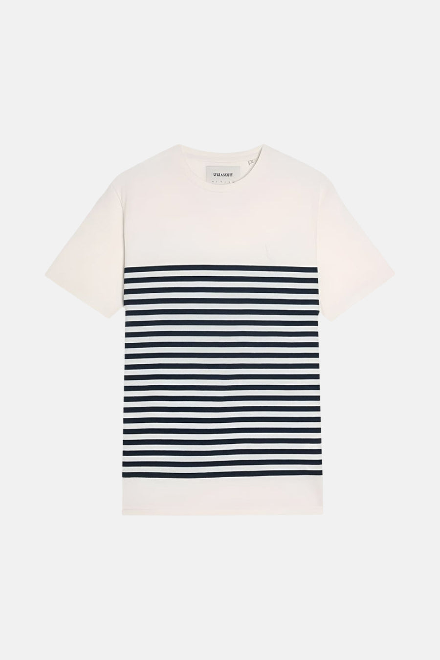 T-shirt à manches courtes blanc by Lyle & Scott, rayures horizontales bleu marine sur le torse.
