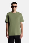 Lyle & Scott groen T-shirt met korte mouwen, met discreet geborduurd logo op de voorkant.