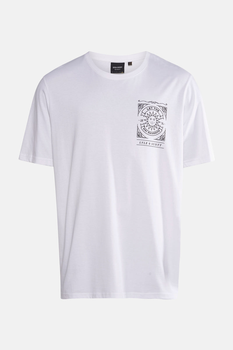 Wit T-shirt met korte mouwen van LYLE & SCOTT met een zwarte grafische print op de voorkant.