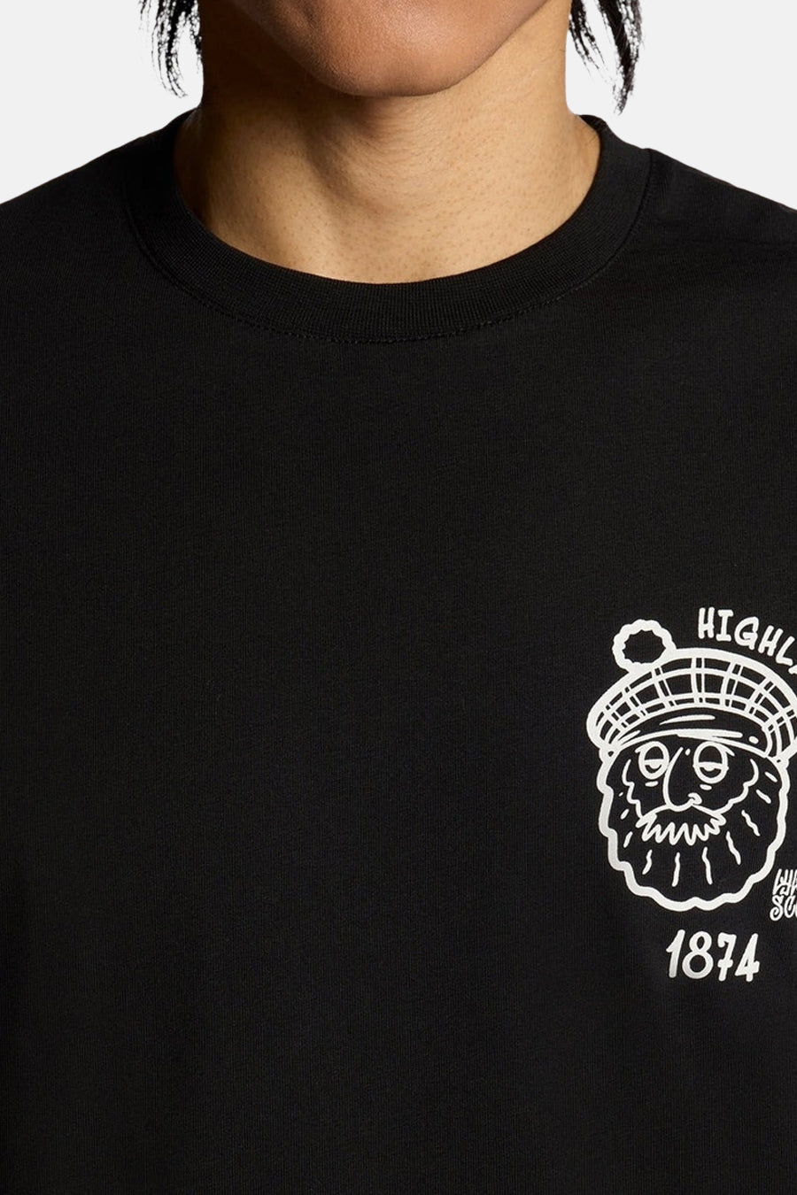 T-shirt à manches courtes bleu foncé de LYLE & SCOTT, avec un imprimé sur le devant.
