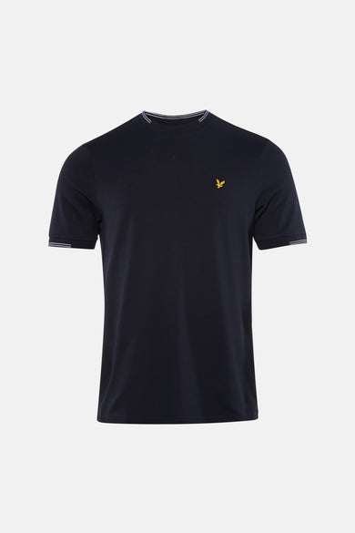 T-shirt à manches courtes bleu de LYLE & SCOTT, avec col et bordures de manches rayés.