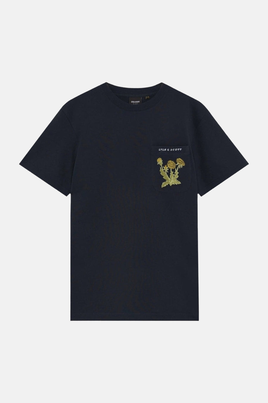 Marineblauw T-shirt met korte mouwen van LYLE & SCOTT met geborduurde borstzak met gele paardenbloemen.