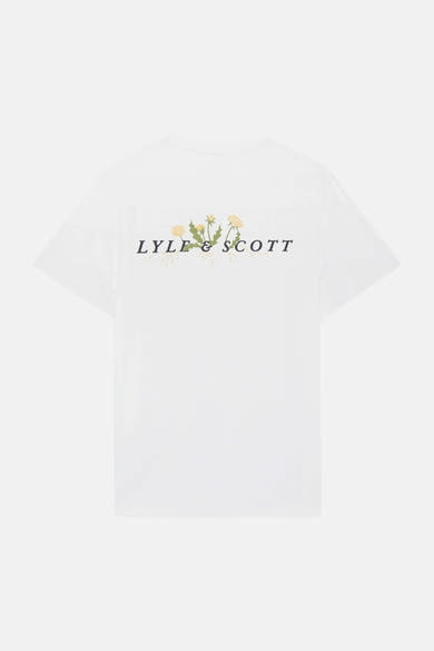 Wit T-shirt van LYLE & SCOTT met een geel paardenbloemmotief en de merknaam op de rug gedrukt.