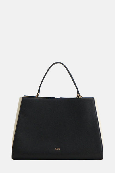 Sac à main noir bicolore de Gaudi Jeans, avec anses rigides et finitions contrastantes ivoire.