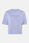 Blauw T-shirt met korte mouwen van Guess, effen, op een witte achtergrond.