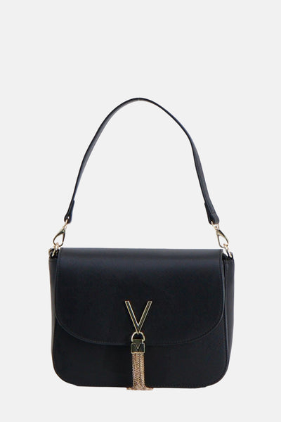 Sac à bandoulière noir de VALENTINO BAGS avec une bandoulière et un gland décoratif doré.