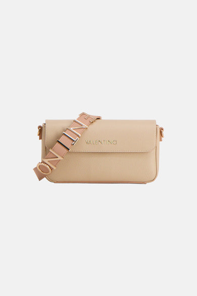 Sac à bandoulière écru de VALENTINO BAGS avec bandoulière portant le nom de la marque en lettres dorées.
