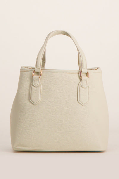 Sac à main écru de VALENTINO BAGS, avec poignées supérieures et détails métalliques dorés.