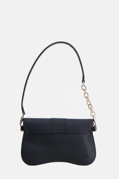Zwarte schoudertas van VALENTINO BAGS met korte hengsel en decoratieve gouden ketting.
