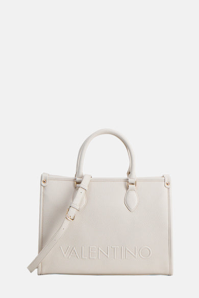 Ecru handtas van VALENTINO BAGS, met verstelbare schouderriem en reliëflogo.