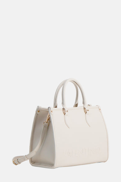 Ecru handtas van VALENTINO BAGS, met verstelbare schouderriem en reliëflogo.