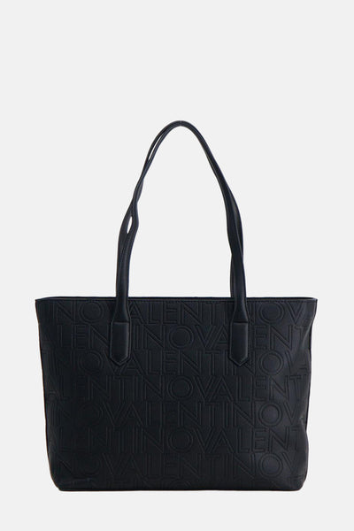 Sac à main noir de VALENTINO BAGS, motif de lettres en relief sur l'ensemble du sac.