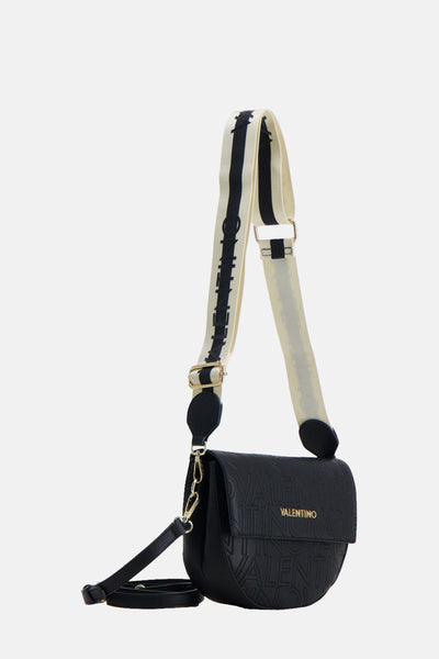 Zwarte VALENTINO BAGS schoudertas met een geweven schouderriem en reliëfletters.