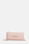 Roze schoudertas van VALENTINO BAGS met geplooide details en goudkleurige kettingriem.