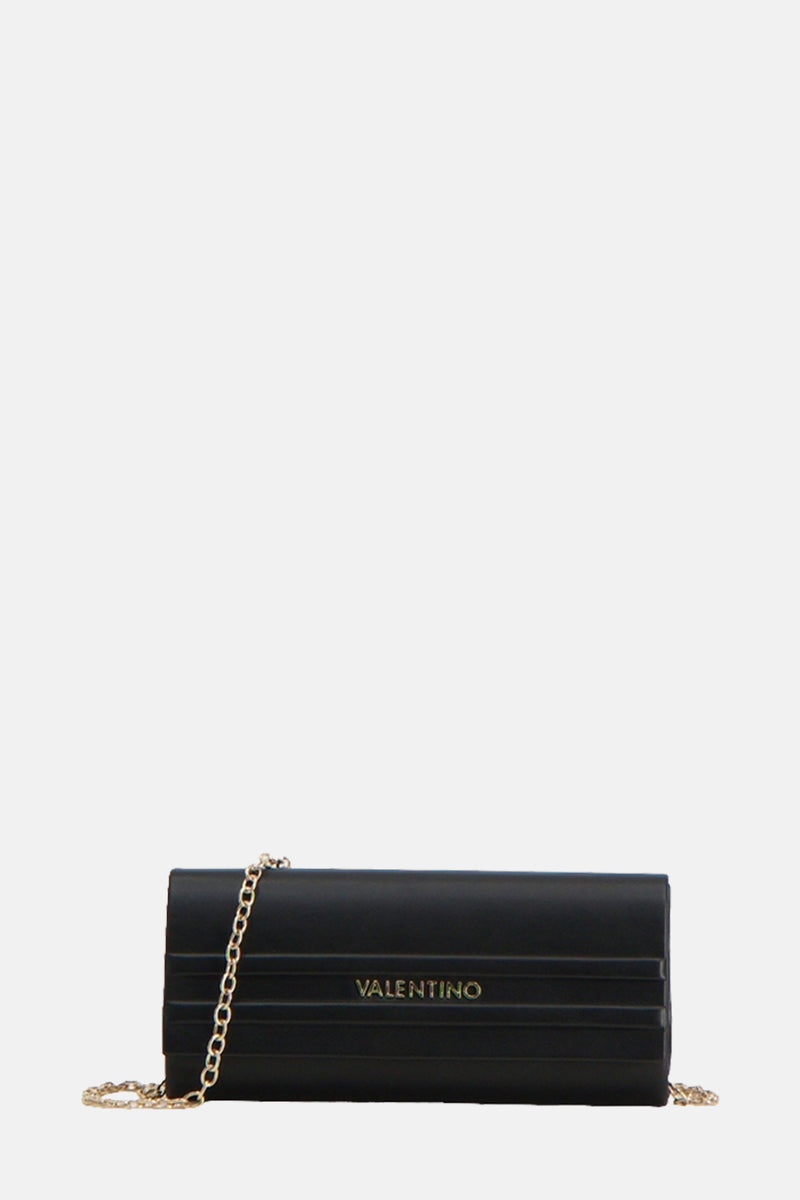 Zwarte schoudertas van VALENTINO BAGS met een gouden kettingriem.