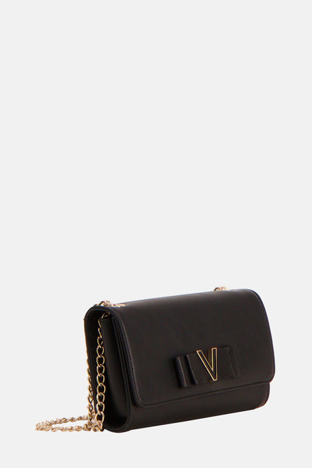 Zwarte VALENTINO BAGS schoudertas met gouden ketting en overslagsluiting.